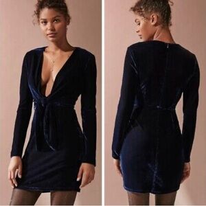 Elegant Velvet Long Sleeve Dress in Deep Blue